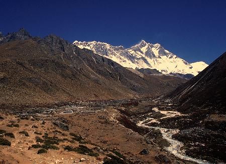 nuptsenlhotse.jpg